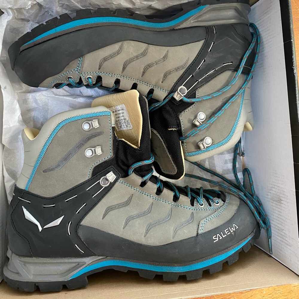 Salewa Mountain Trainer Mid GTX Backpacking Boot
